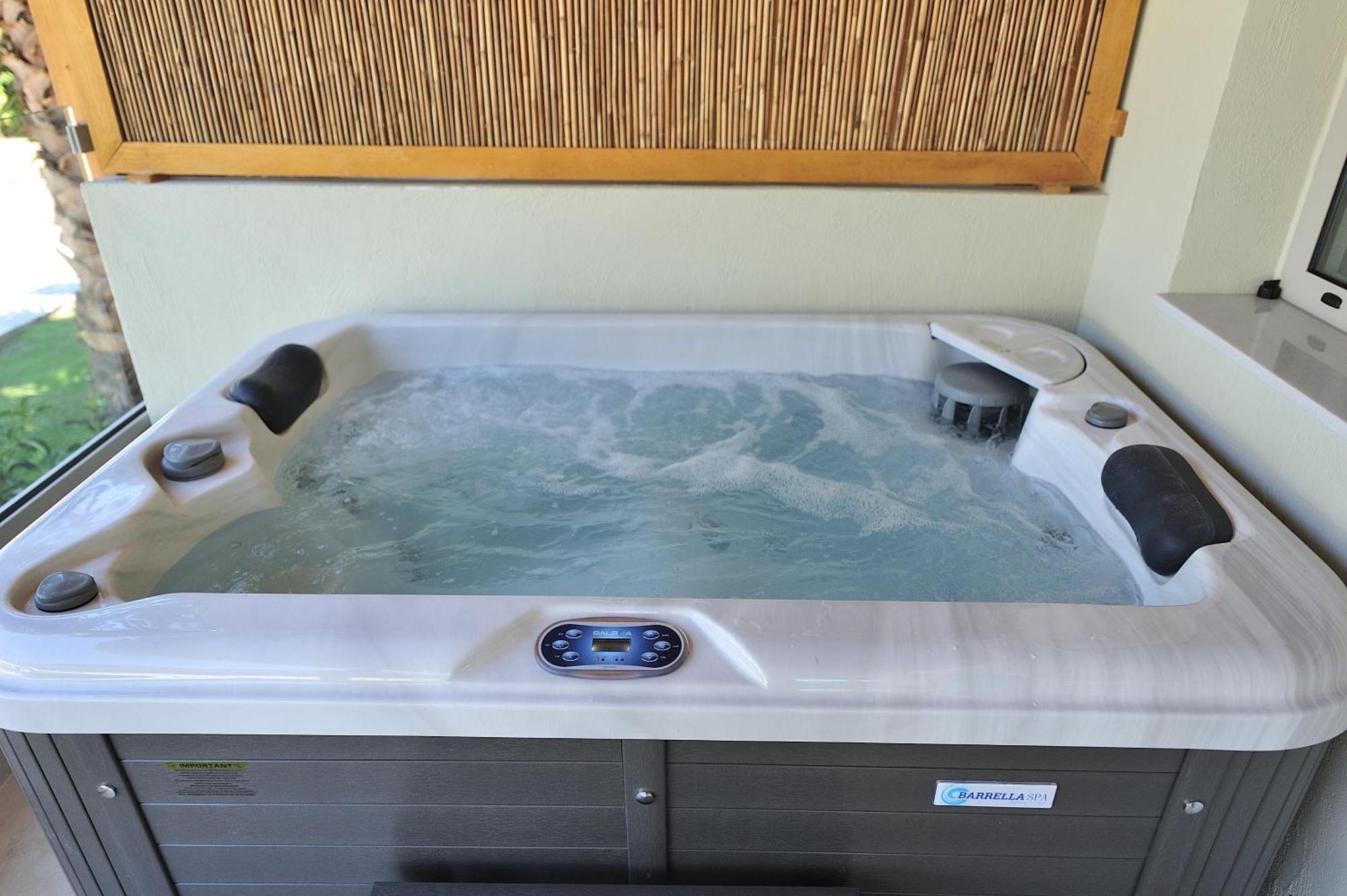Salty Wave Suites Скиатос Экстерьер фото